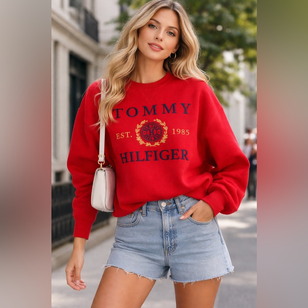 Tommy Hilfiger Bold Red Crewneck Sweatshirt – XS